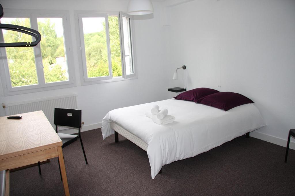 Le Bistroquet Hotel Lusignan Kamer foto