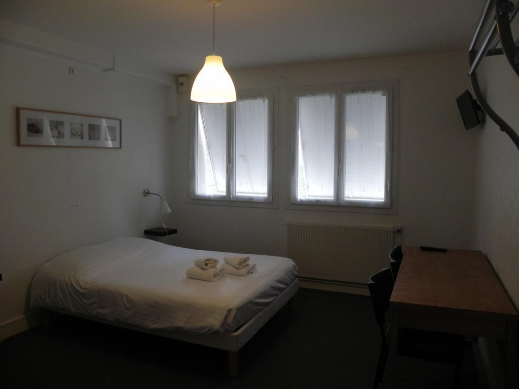 Le Bistroquet Hotel Lusignan Kamer foto