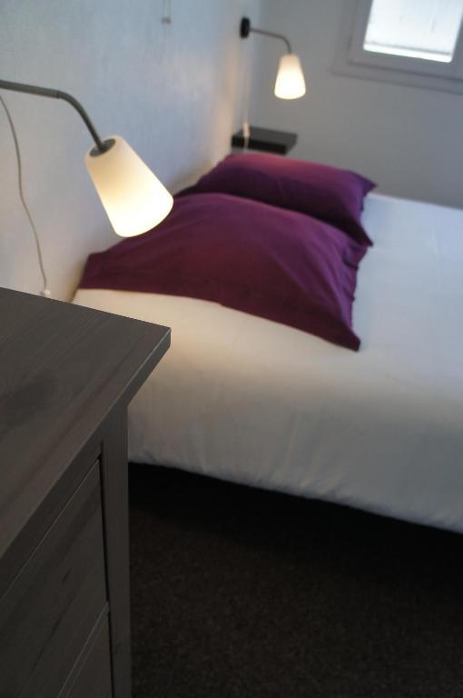 Le Bistroquet Hotel Lusignan Buitenkant foto